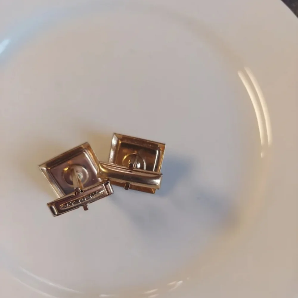 1945 PAT PEND SWANK TIGERS EYE GOLDTONE CUFFLINKS - 4TH GEN OWNED LIKE NEW!